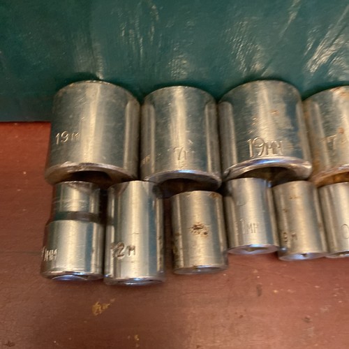 Big Socket Lot Of 64 Assorted Sizes & Brands Metric & SAE Japan Taiwan USA Tools - Foto 21 di 24