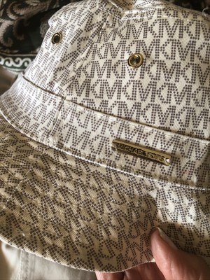 Michael Kors Signature Print Cream Bucket Hat | eBay display picture 1