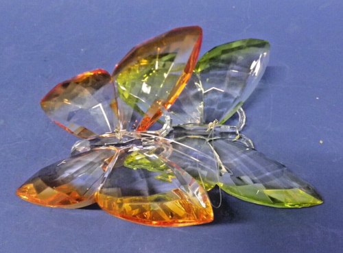 Par de mariposas acrílicas gruesas decoración de pared borde verde y naranja de 4" de alto - Imagen 7 de 8