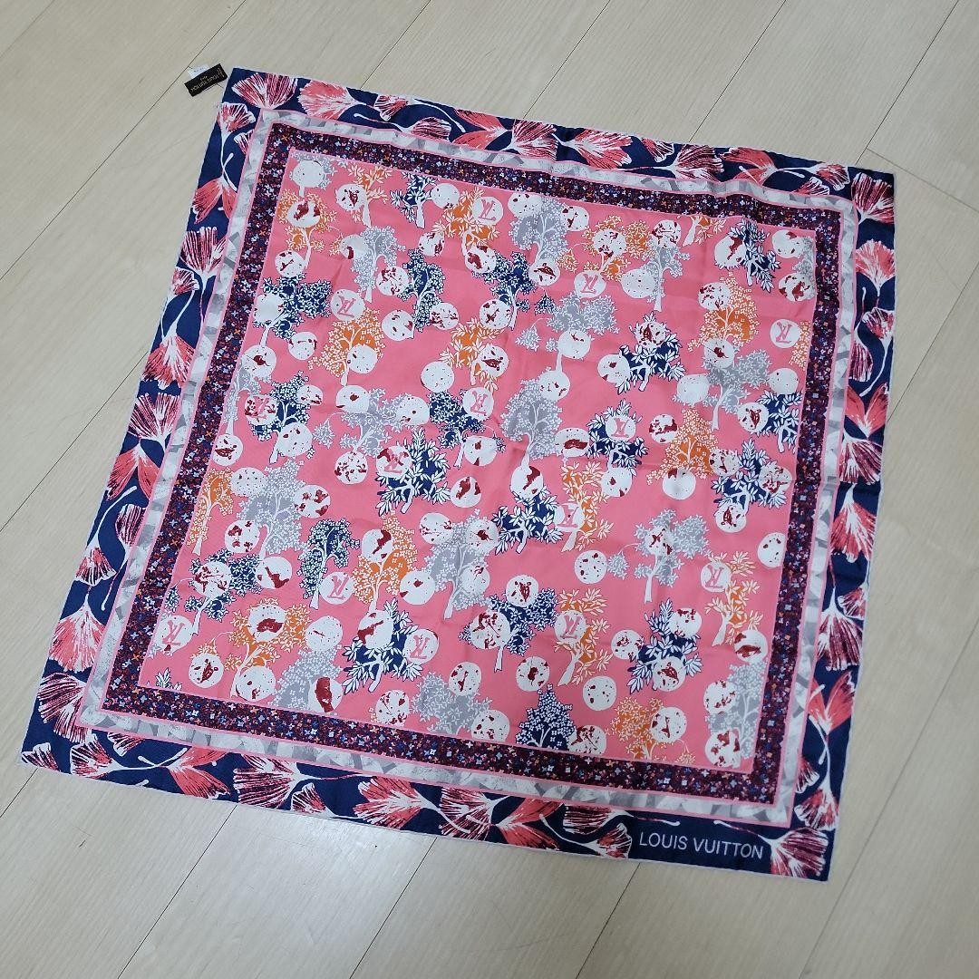 Louis Vuitton Floral Silk Scarf Designer Wrap Accessories Used