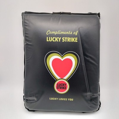 Lucky Strike Merchandise Monaco GB Rucksack,Regenmantel & Sitzkissen 3in1 