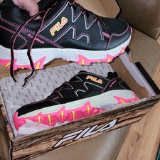 FILA NWT WOMENS AT PEAKE 23 SNEAKERS