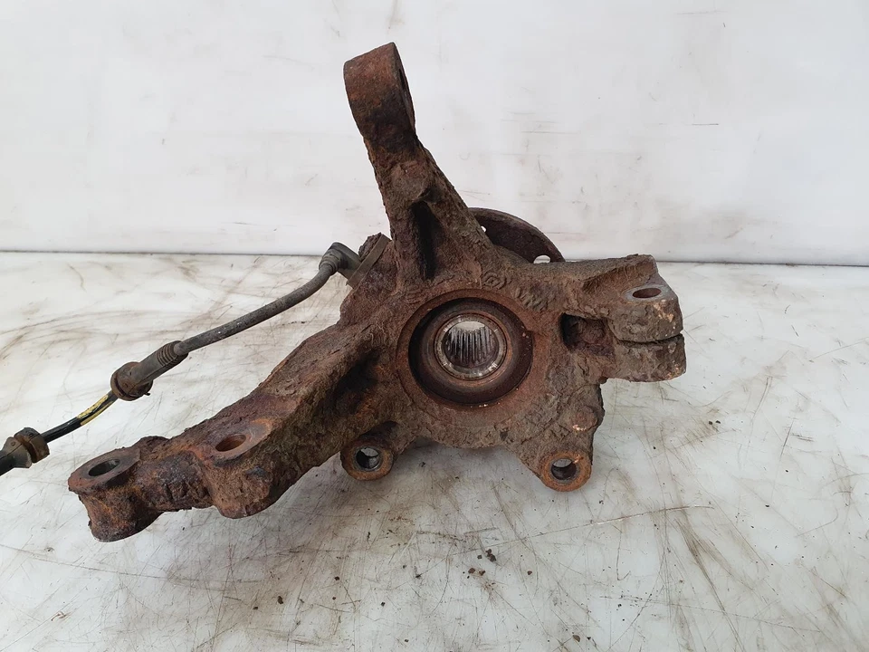 Dacia Sandero Stepway Hub Stub Axle Left Near Side Front 0.9 Petrol 2013 Mk2 - Image 4 of 4