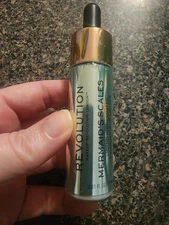 Makeup Revolution Beauty Liquid Highlighter, Mermaid's Scales M83