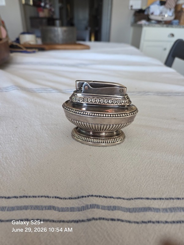 Vintage Ronson Queen Anne Table Lighter Newark NJ USA