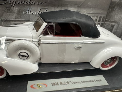 Road Signature- 1938 Buick Century Convertible Coupe, White 1:18 New Open Box - Photo 3/12