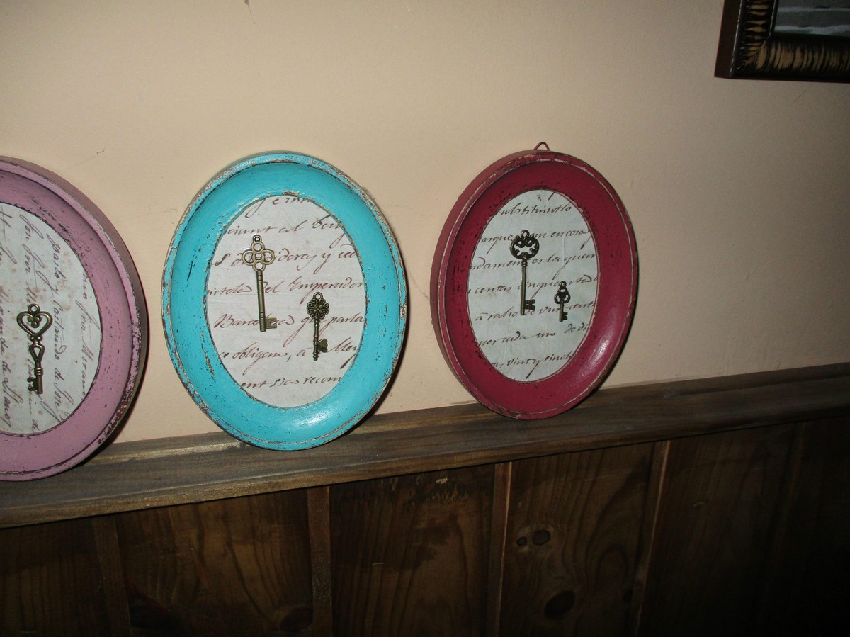 Lot De 4 Cadres Anciens Restaurés, Couleurs Variées, Style Vintage