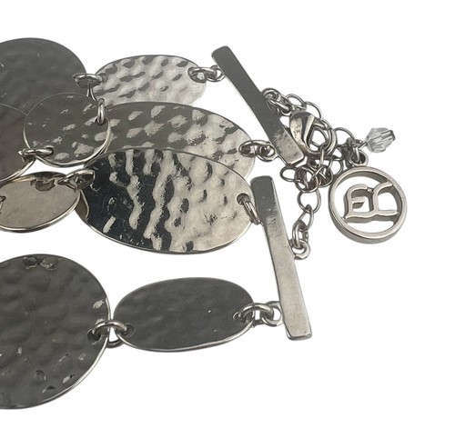 ERICA LYONS Hammered Disk Necklace Double Strand Silver Tone Statement 30" - Foto 6 di 7