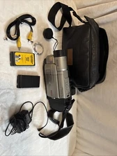 Vintage RCA CC6364 Autoshot 400x Digital Zoom  HS-C Camera *Missing Charger*