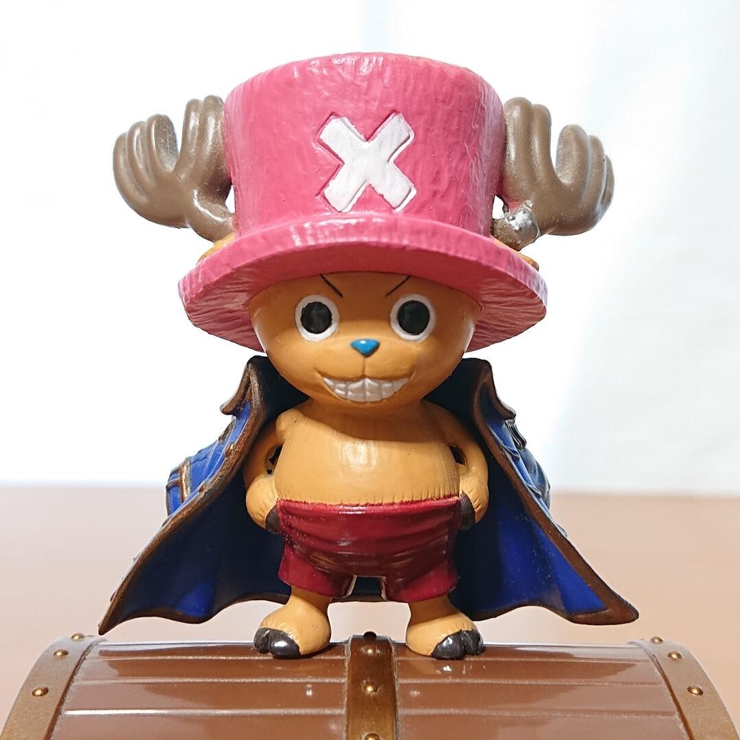 ワンピース piggy One piece Chopper Piggy bank Figure Treasure Chest Strongbox