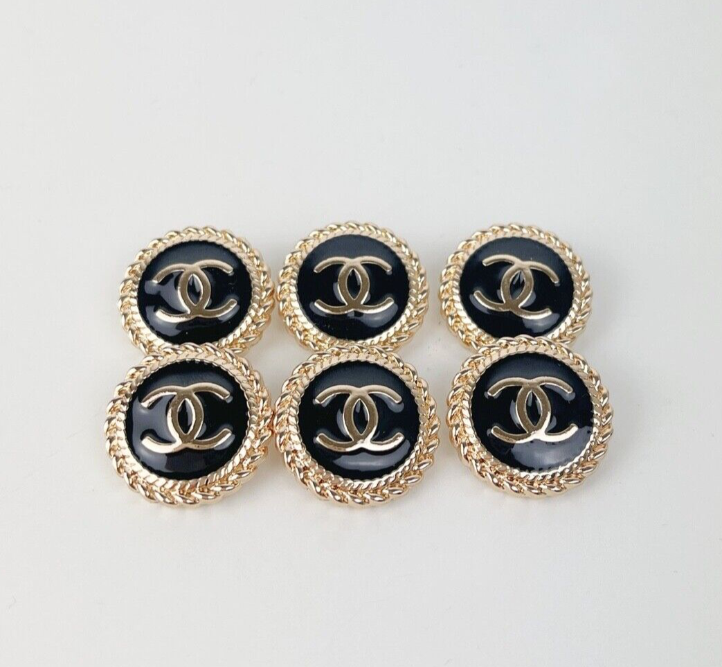 CHANEL ヴィンテージボタン　ゴールド Chanel Vintage Button Set of 5 Size 25 mm Gold Tone Metal