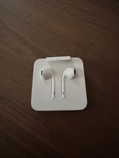Genuine Apple EarPods With Lightening Connector Headphones For iPhones/pads NEW
