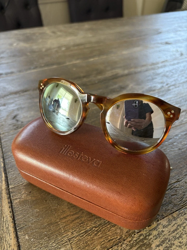 Gafas de sol Illesteva, hechas a mano, hechas en Italia, gafas de sol usadas Foto 3 de 4