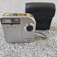 Samsung Digimax 800K 0.8MP Compact Digital Camera Silver  case Tested working