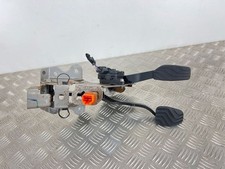 Nissan Qashqai 2015 Vorne links Pedale Satz Set 180024BA0B GGR8370