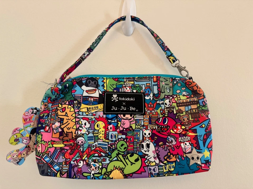 RARO NOVO JuJuBe Tokidoki Kaiju City Padrão Raro HTF Be Bolsa Rápida Azul-petróleo  - Imagem 2 de 4