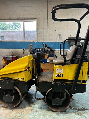 Wacker Neuson RD12A 2004 Vibratory Tandem Smooth Drum Ride-On Asphalt Roller