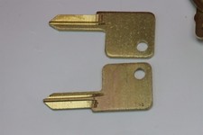 Lot oF 100 SILICA (HUDSON) H21 Key Blanks Also Known as Ilco BO1