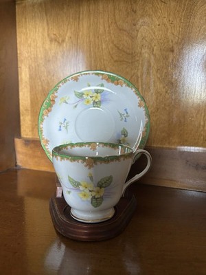 Vtg Shelley Richmond Cup & Saucer Primrose Yellow Green Flowers 13470