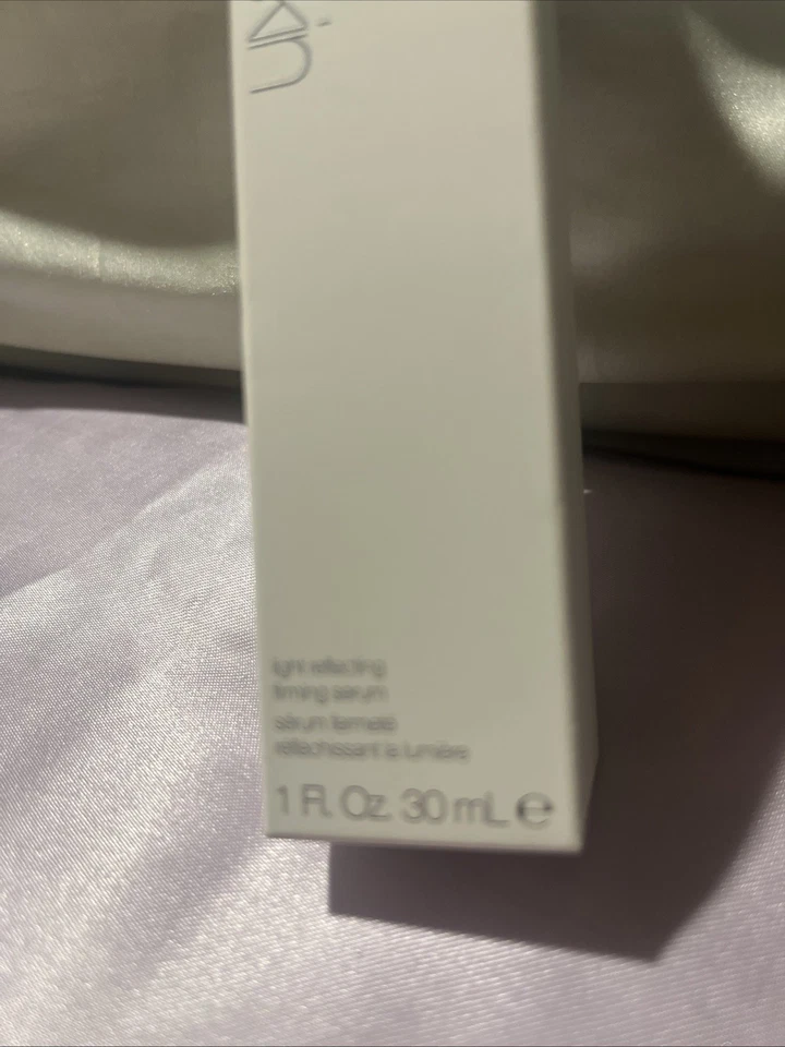 Suero concentrado iluminador óptimo NARS SKIN 30 ml/1 oz NUEVO Y SELLADO sin caja Foto 3 de 3
