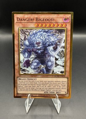 Danger! Bigfoot! (Alternate Art) MGED-EN018 Maximum Gold: El Dorado 1st Edition