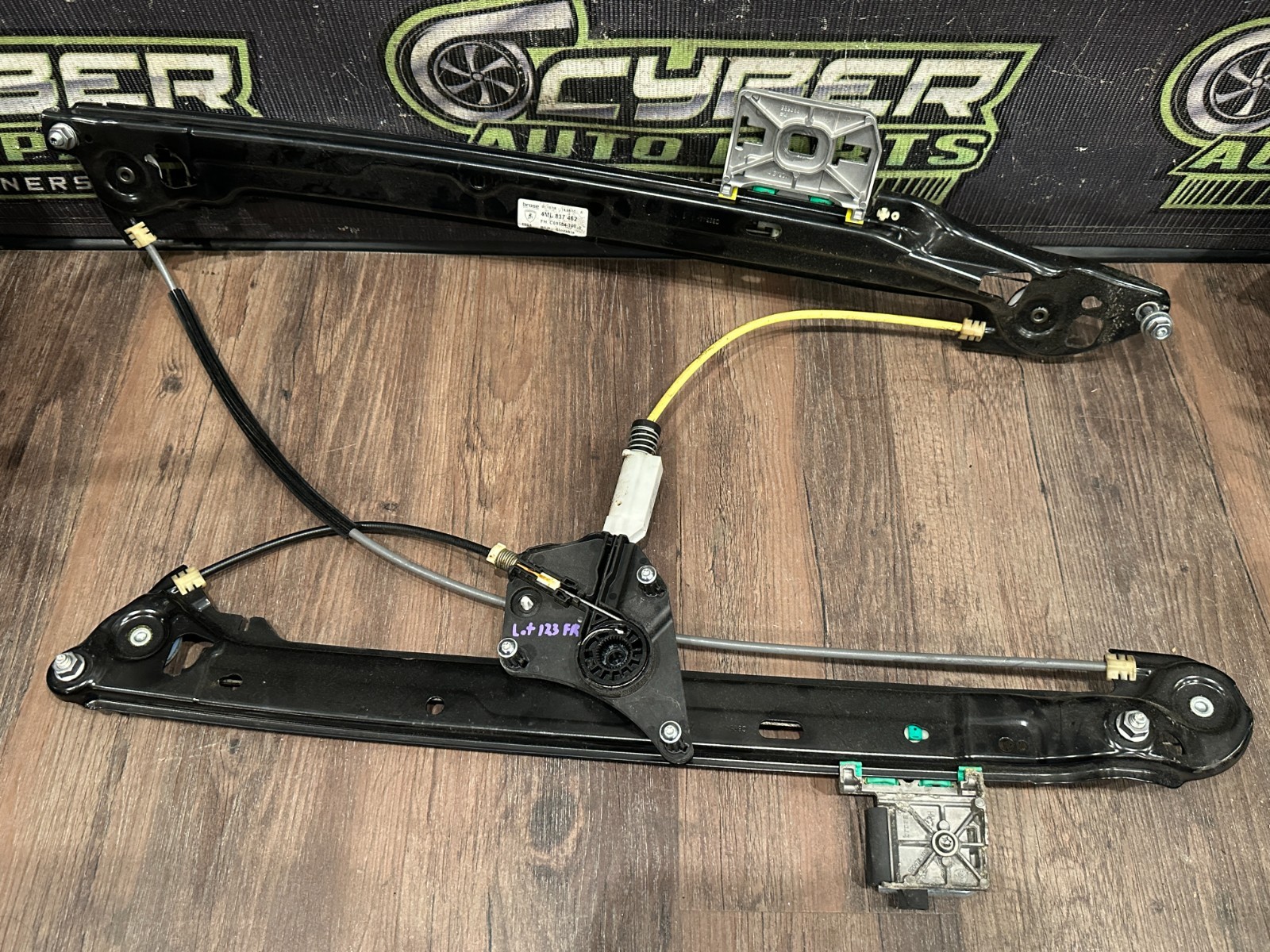 Lamborghini Urus 2018-2024 FRONT+RIGHT Window regulator