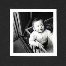 Enfant parc jeu, prise en