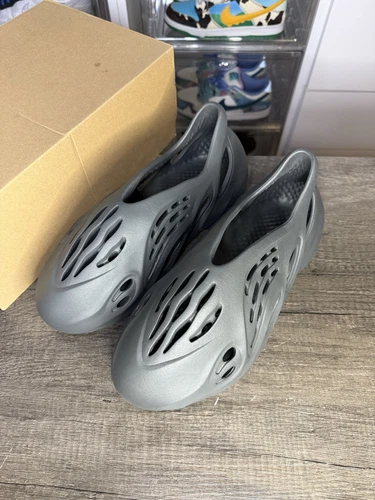 Adidas Yeezy Foam RNNR Onice