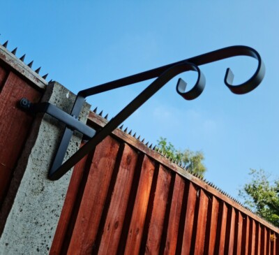 2in1 Concrete Post Bracket for Plant Hanging Basket + Fence Anti-Rattling  lock | eBay