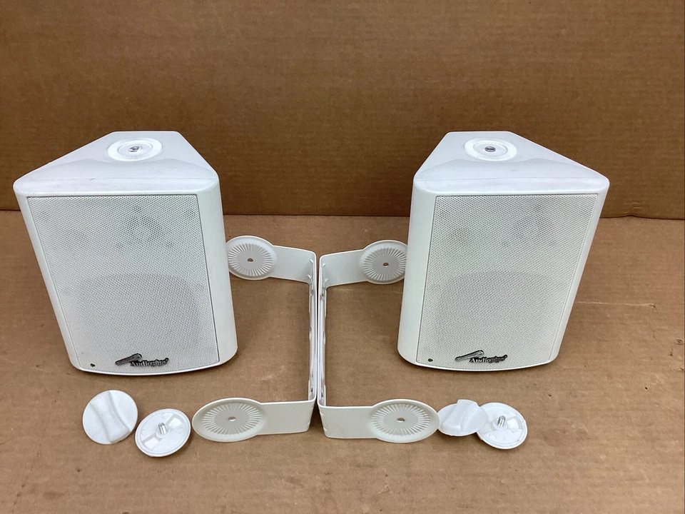 Altavoces profesionales de 3 vías resistentes a la intemperie Audiopipe 60 vatios 1 par blanco Foto 2 de 4