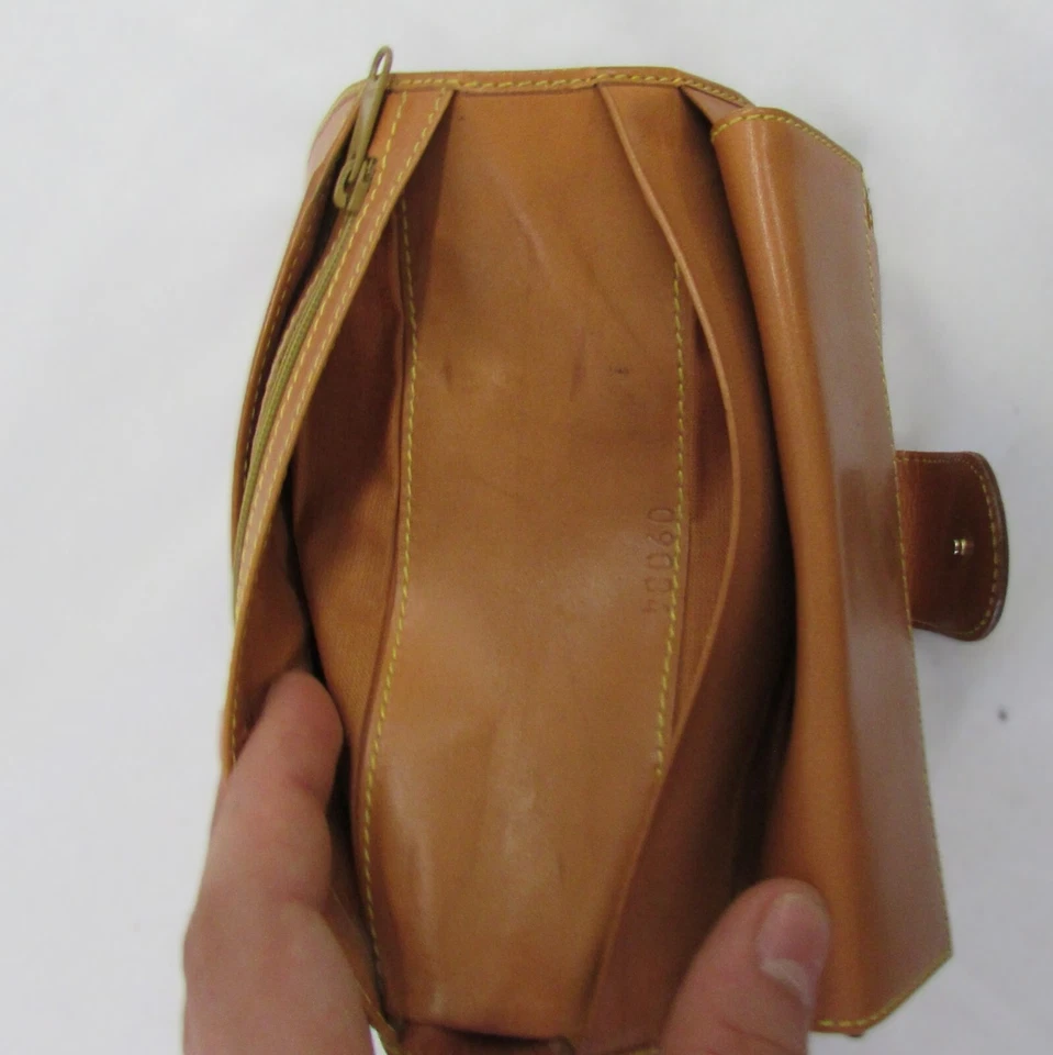 Cartera de cuero plegable vintage Alviero Martini Foto 4 de 4