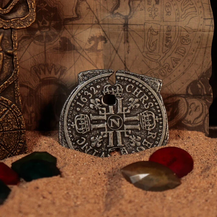 The Goonies Limited Edition Collectors Treasure Set Bone Key