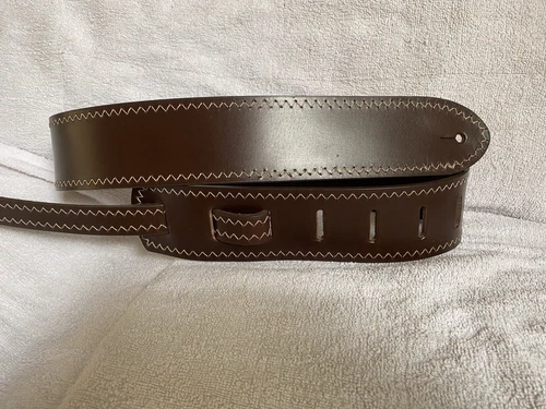 GENUINE LEATHER BROWN ZIG ZAG GUITAR STRAP