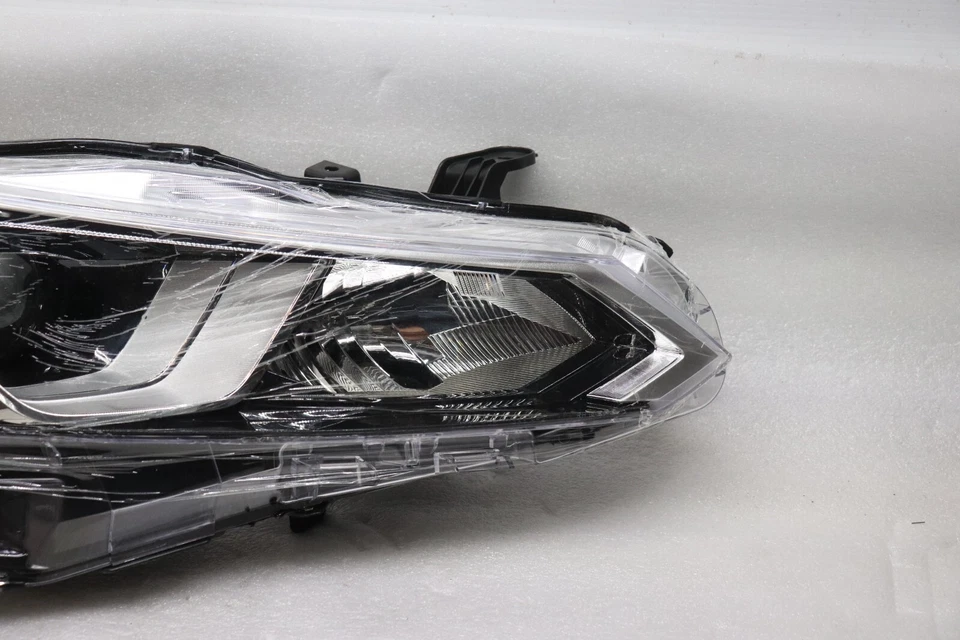 Faro derecho pasajero Nissan Altima 315-11ATR-AC2 NUEVO DEPO 2019-2021 Foto 2 de 4