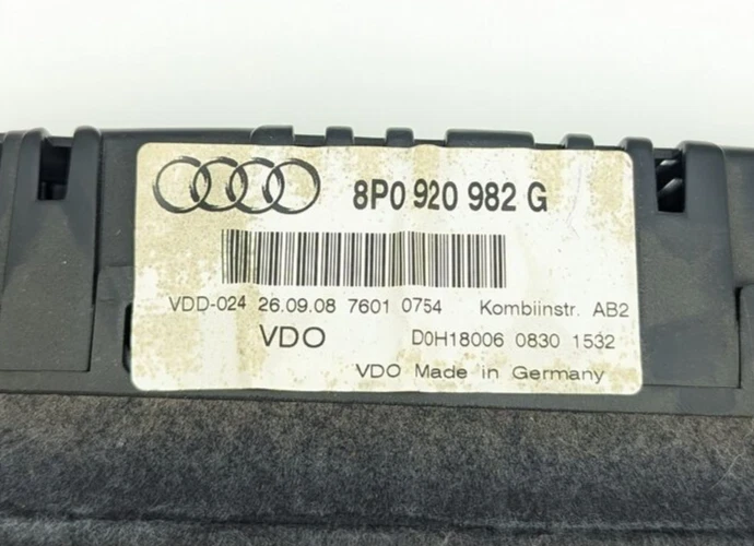 Cuadro de instrumentos velocímetro Audi A3 2009 Foto 2 de 4