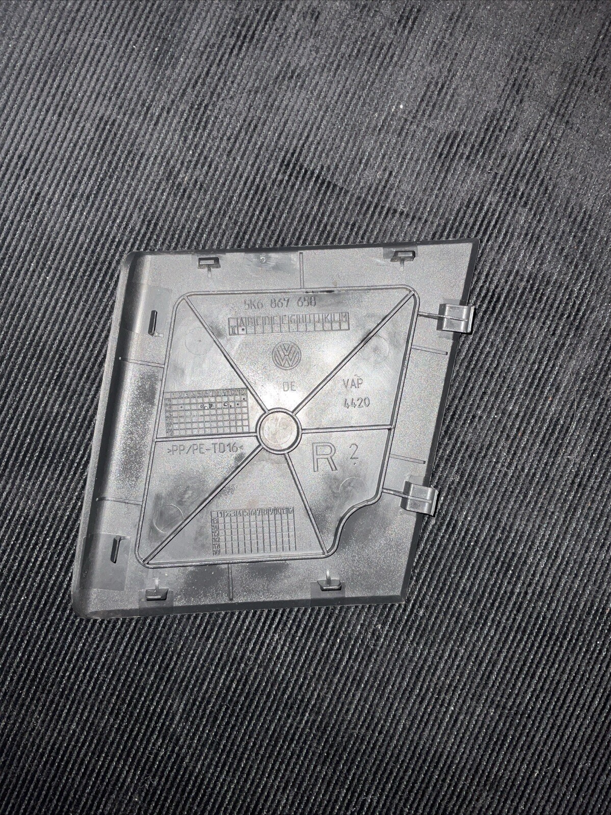 Volkswagen VW Golf Mk6 08-13 Right Side Tailgate Boot Lid Access 