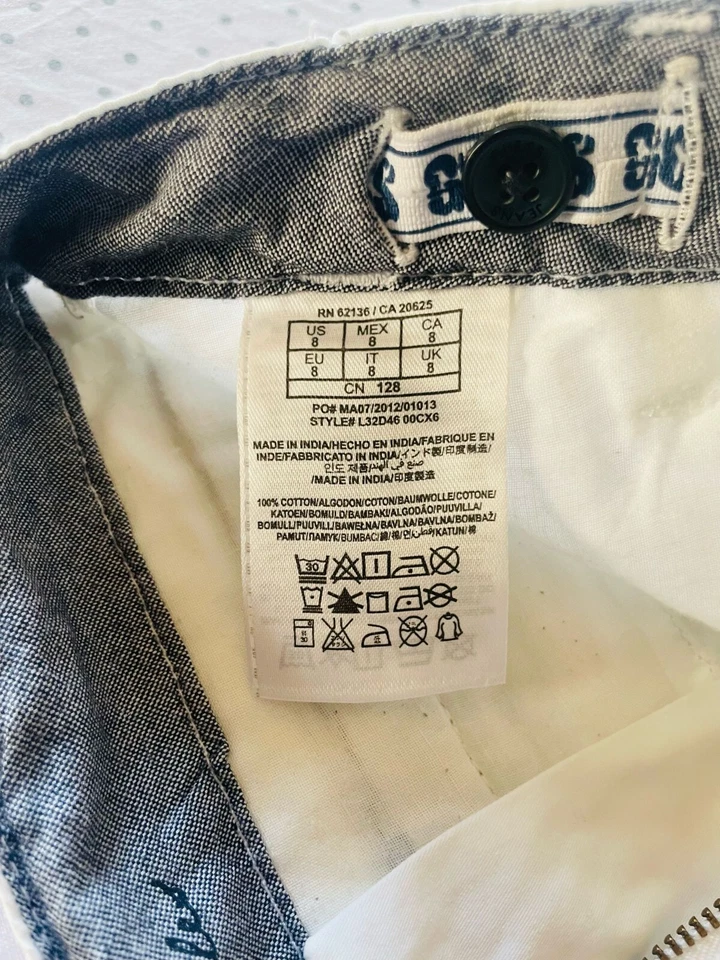 Guess Pantaloncini Bimbo – EU8 – Bianchi con Scritta Blu Foto 3 de 4