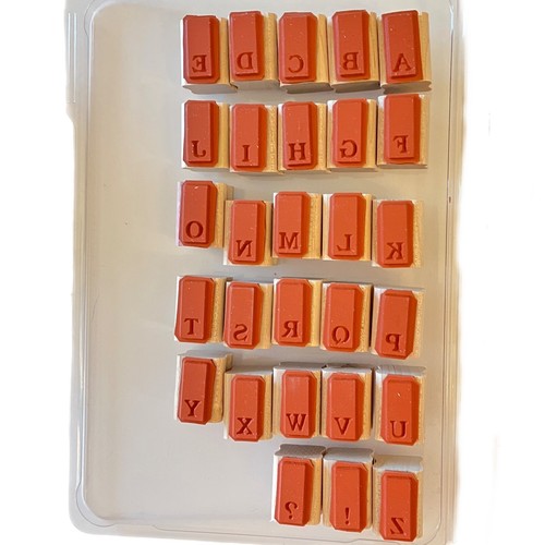 Stampin' Up! TAG ALPHABET Gummistempelset / 28 Holzmontierungen leicht bis nicht benutzt - Bild 2 von 3