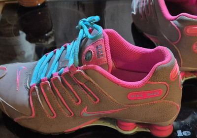 Nike Shox Sneaker Jugend 39 Braun Pink Blau Synthetik Low Top Schnürung