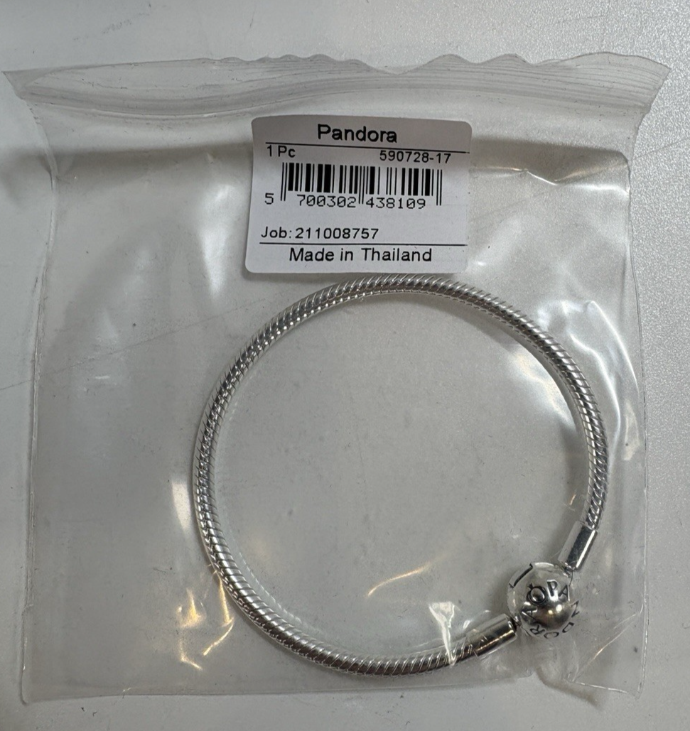 PANDORA Sterling Silver Smooth Bracelet With Round Clasp 17cm for