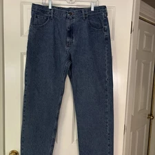 Wrangler Men’s relaxed stonewashed Jeans size 36x32