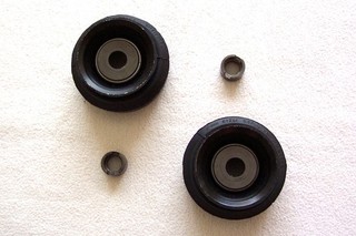 AUDI 80 / 90 B2 B3__VW Passat / Santana B2___2 x Federbeinlager