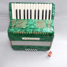 Yamaha Accordion Part 8905 25 Keys 12 Bass green Needs repair japan free shippin