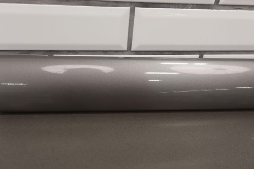 01-06 GMC Yukon Denali Passenger Right Front Door Molding/Trim (Steel Gray 16U)