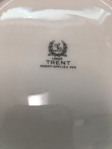(20 Pieces) Lenox 'Trent' (4) 5 PIECE PLACE SETTINGS - Multiples - Picture 11 of 11