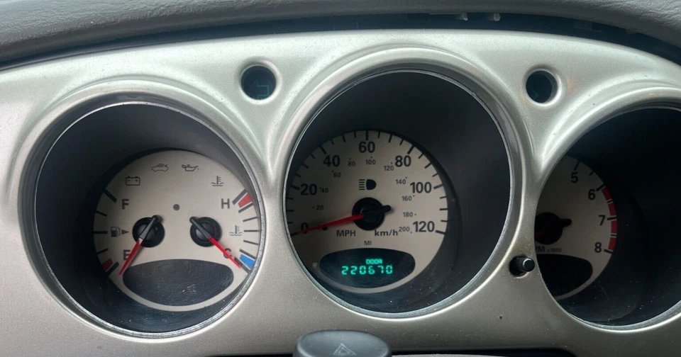 2002 Chrysler PT Cruiser AT Dash Instrument Cluster Speedometer 04671803AC 220K Foto 3 de 4