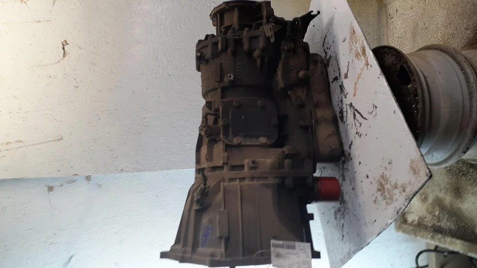 Used Automatic Transmission Assembly fits: 2002 Chevrolet Silverado 2500 pickup - Imagem 2 de 4