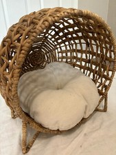 16x16x16 Light Brown Wooden Nesting Cat Bed with White Pillow