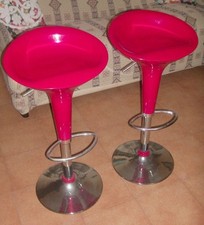 Sgabelli rossi