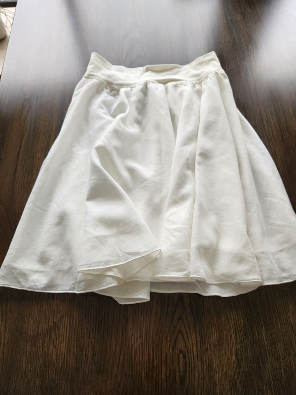 Adorable New White Girl's Skirt - XS  With Tags Originally $66.00